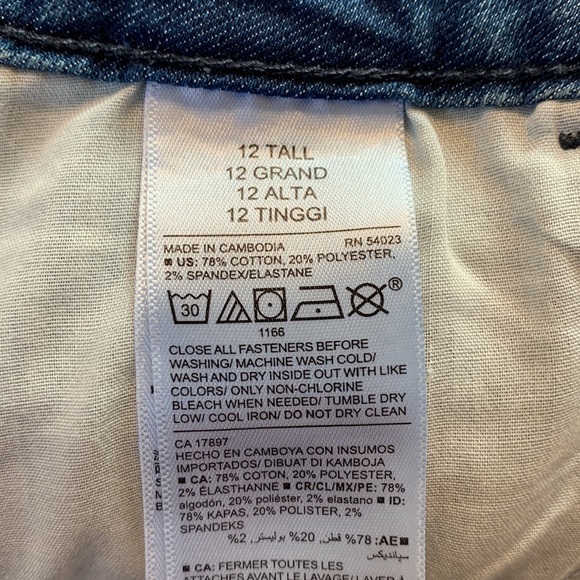 NWT Old Navy Woman’s Super Skinny Jeans - Picture 4 of 5